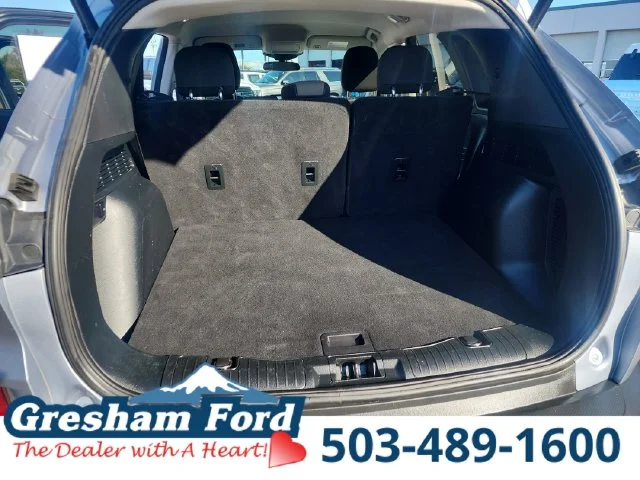 Used 2022 Blue Ford SE image 30