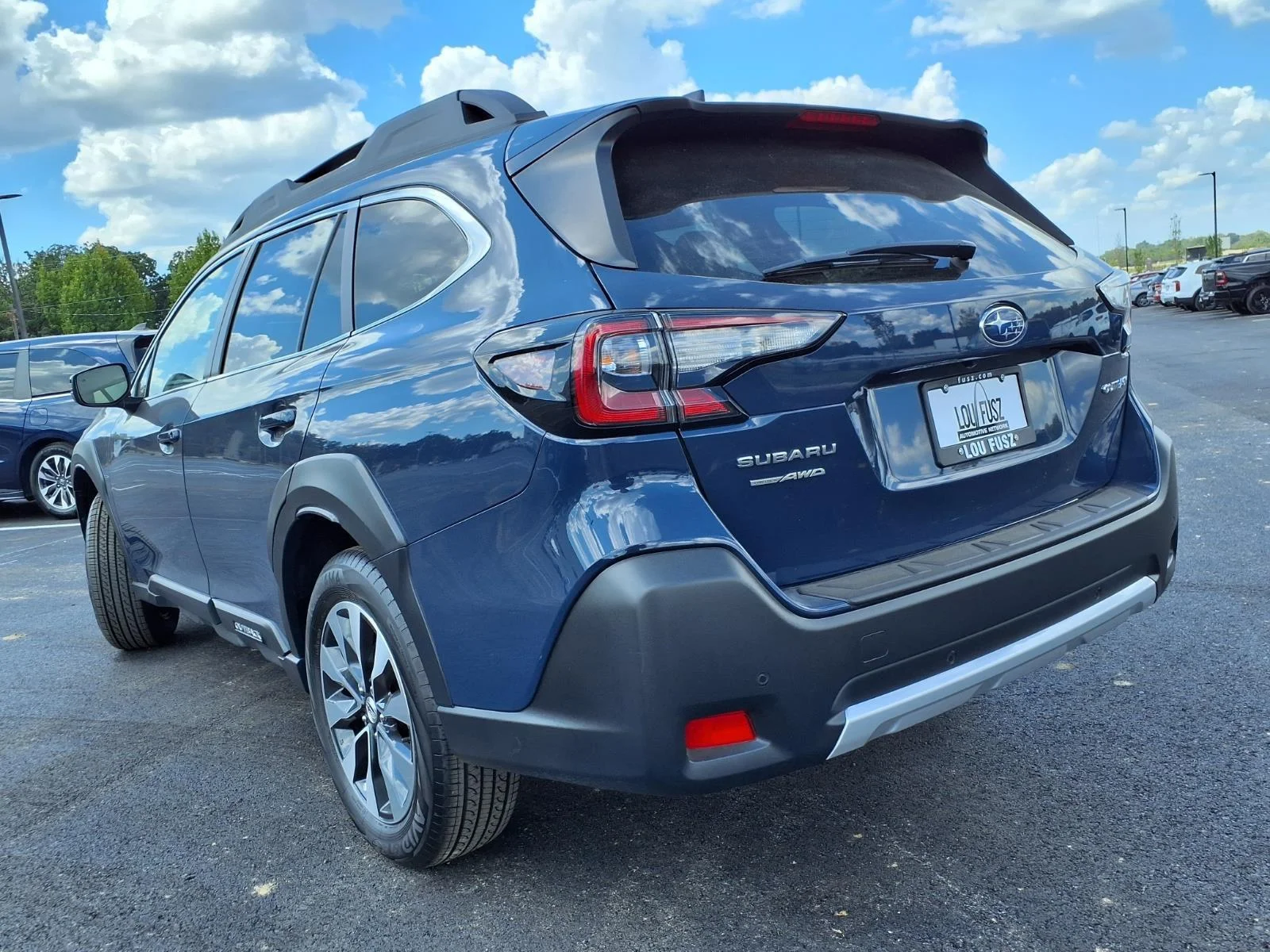 Used 2023 Cosmic Blue Pearl Subaru Limited image 30