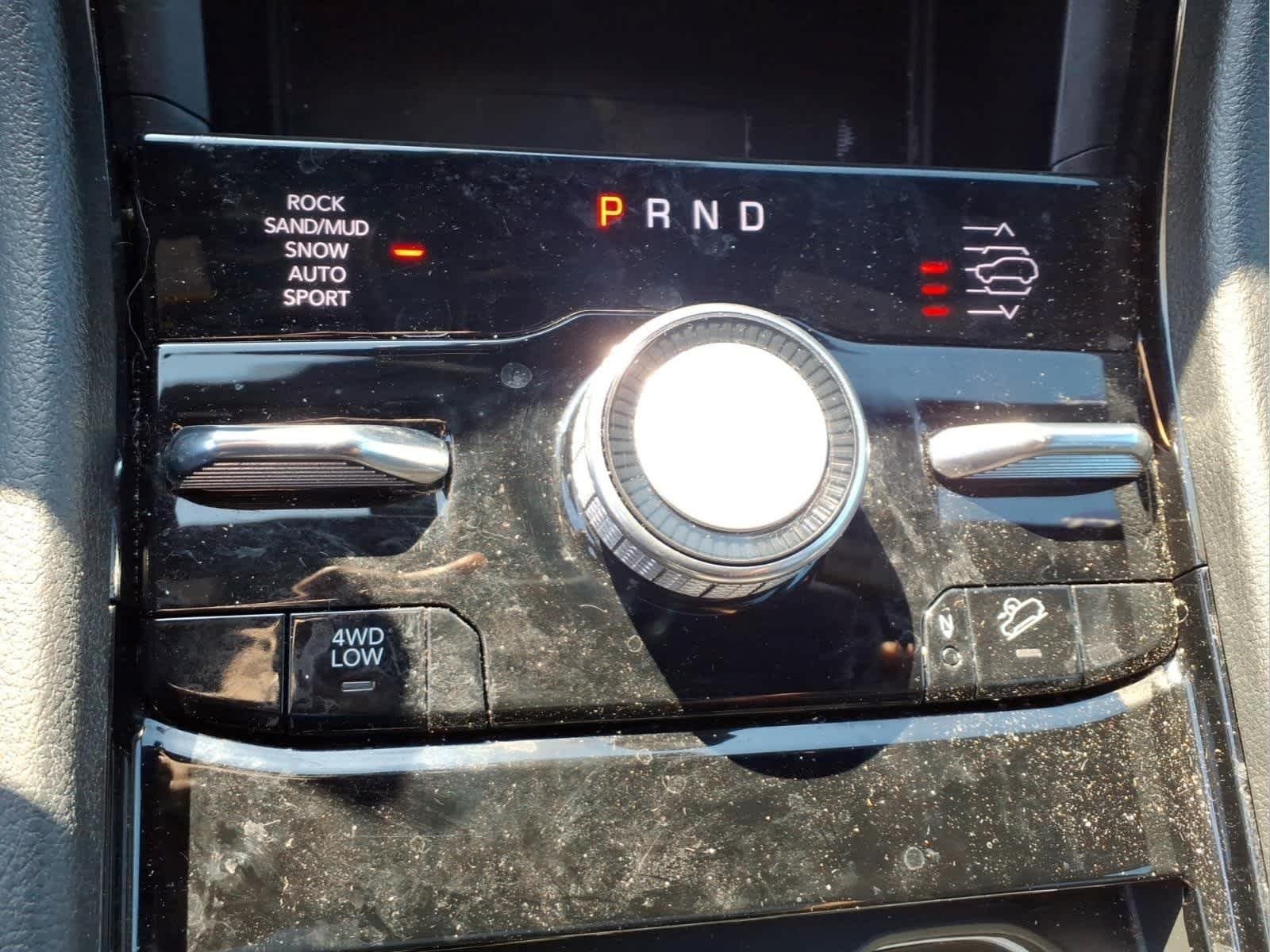 Used 2023 Diamond Black Crystal Pearlcoat Jeep Overland image 23