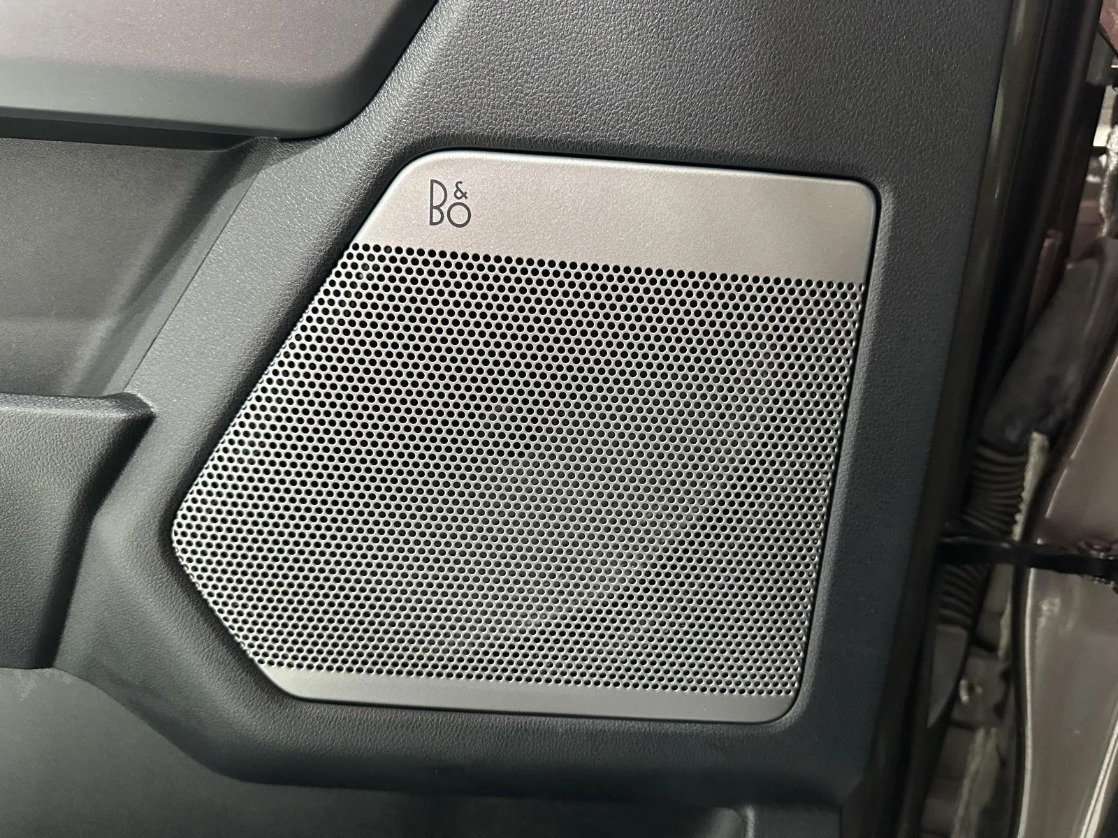 Used 2023 Bronze Ford XL image 22