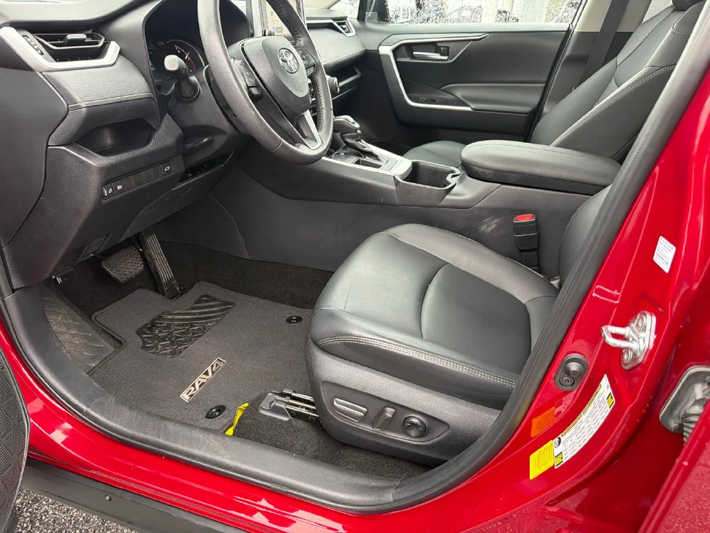 Used 2025 Red Toyota XLE Premium image 9