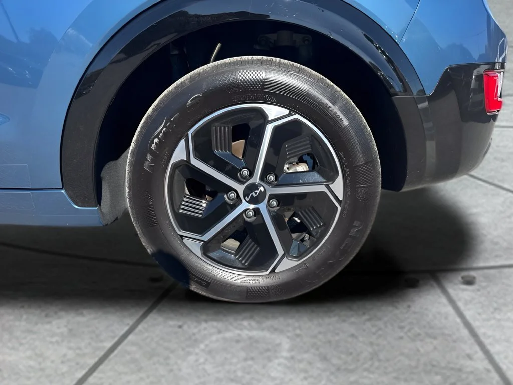 Used 2025 Blue Kia SX image 34
