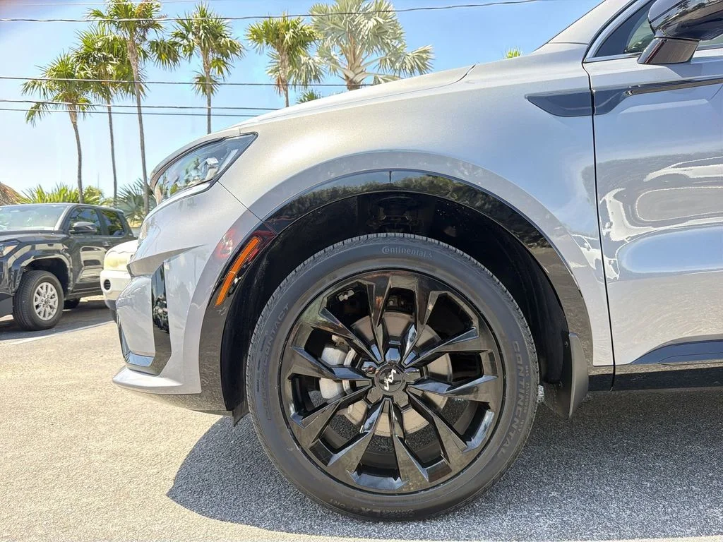 Used 2023 Silver Kia SX image 40