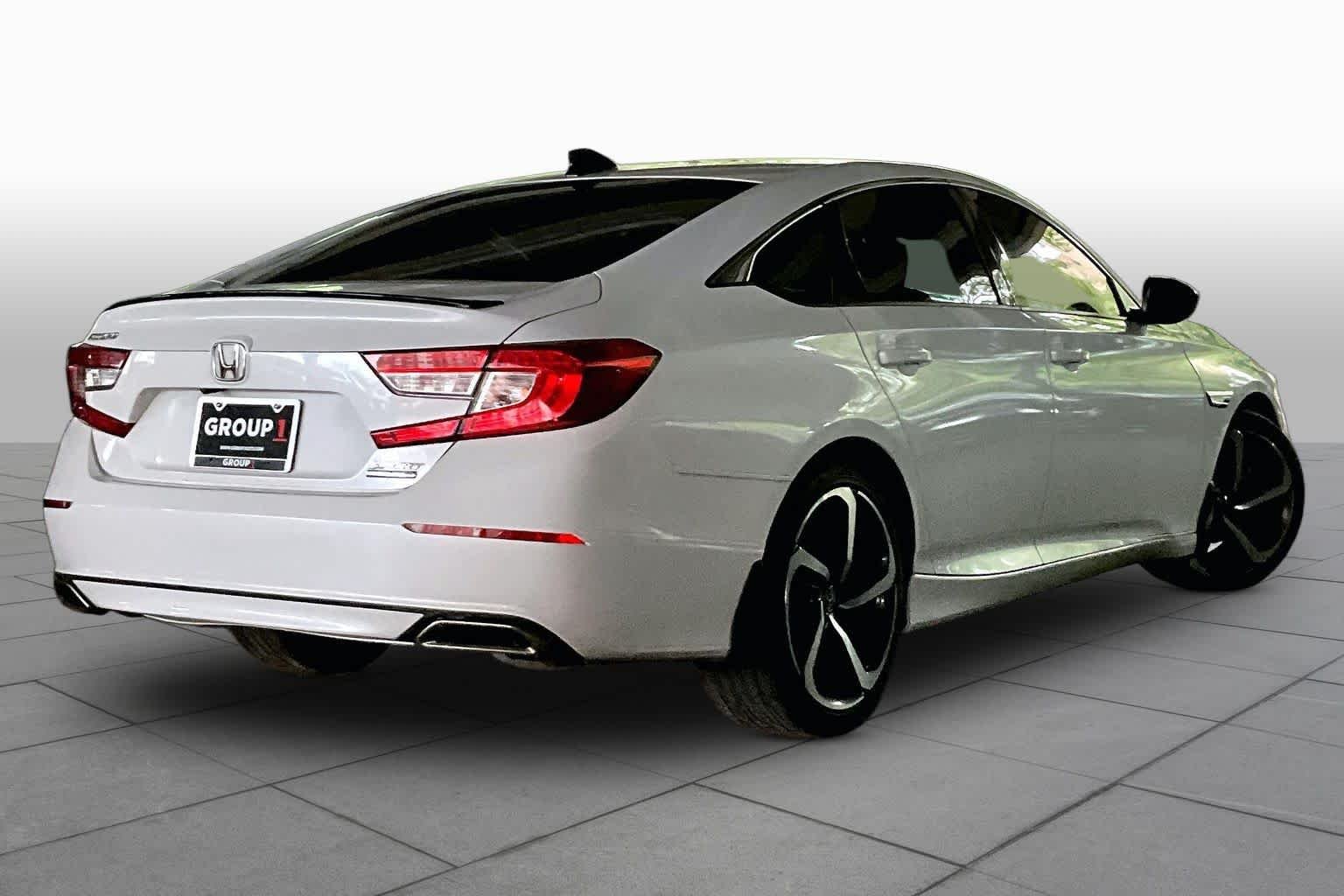 Used 2022 Platinum White Pearl Honda Sport SE image 12