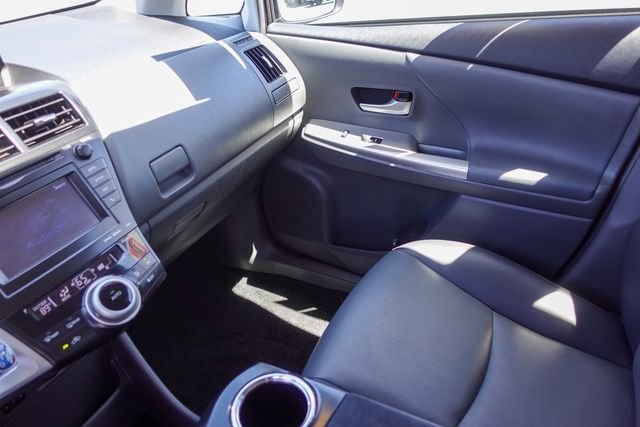 Used 2014 Silver Toyota Five image 21