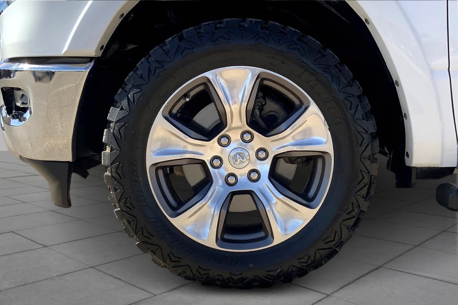 Used 2020 Bright White Clearcoat Ram Laramie image 11