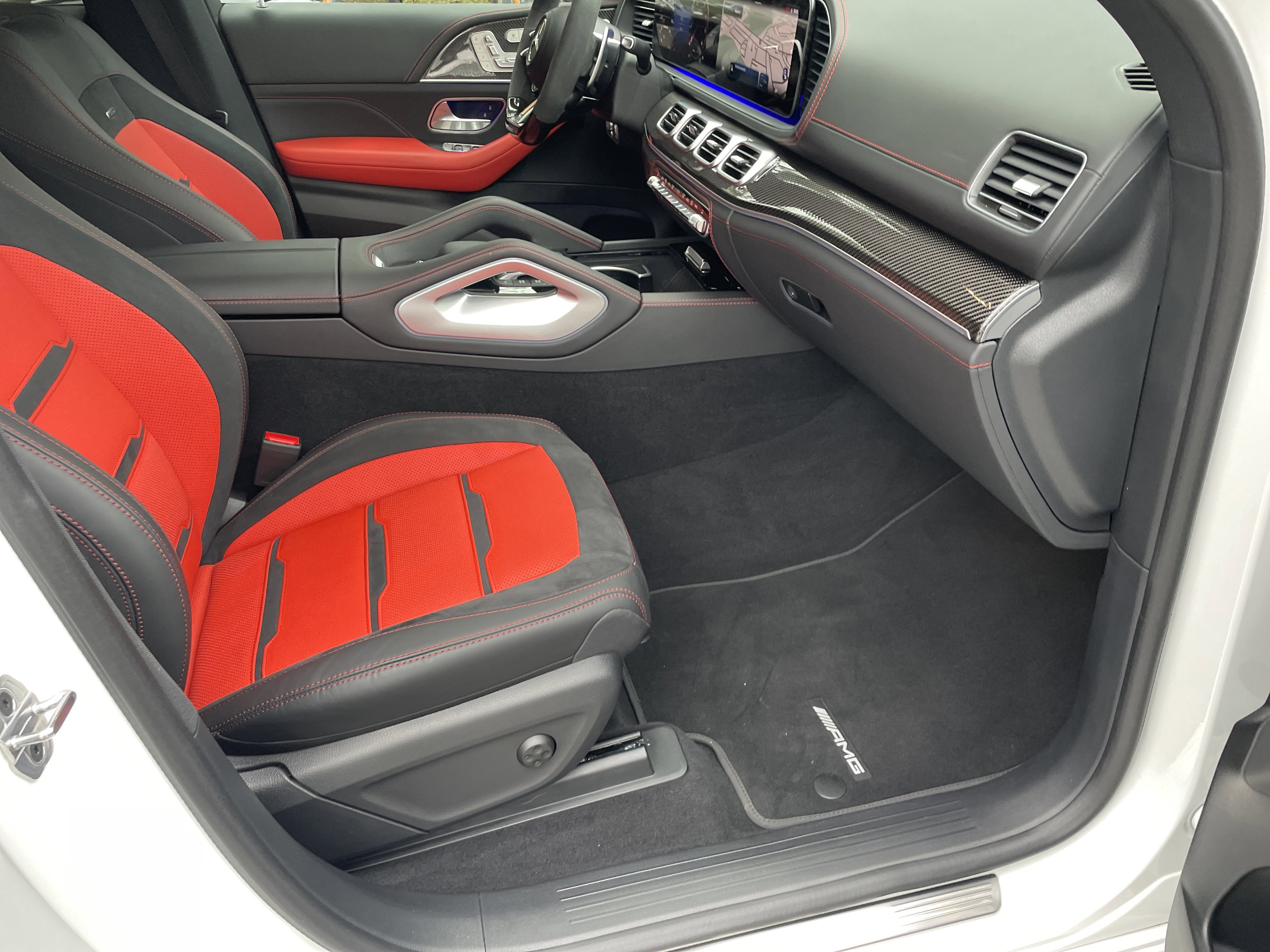 Certified Used 2025 MANUFAKTUR Moonlight White Metallic Mercedes-Benz AMG® GLE 53 4MATIC®+ Coupe image 49