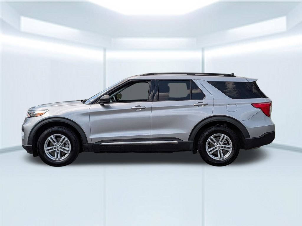 Used 2021 Silver Ford XLT image 2