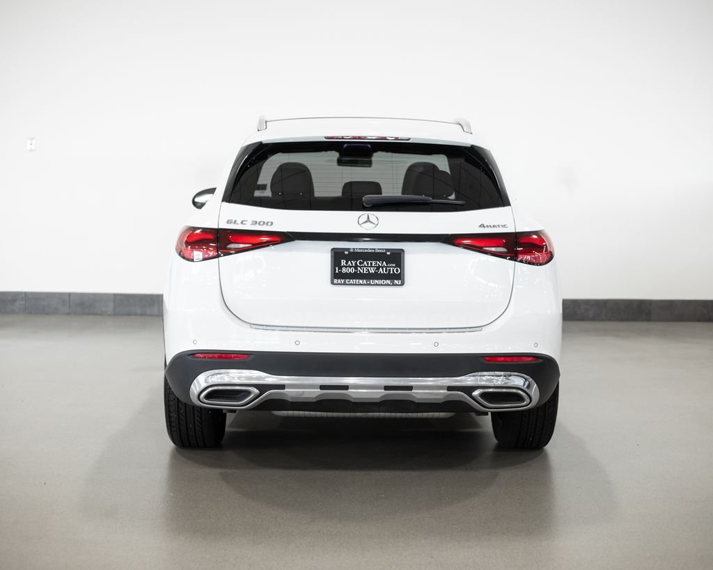 Certified Used 2025  Mercedes-Benz GLC 300 image 12