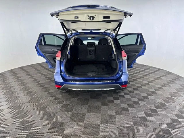 Used 2020 Blue Nissan SV image 15