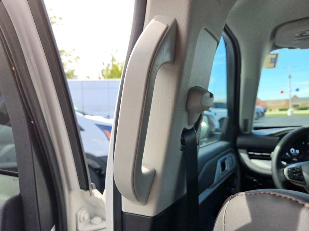 New 2026 Star White Metallic Tri-Coat Ford Active image 20