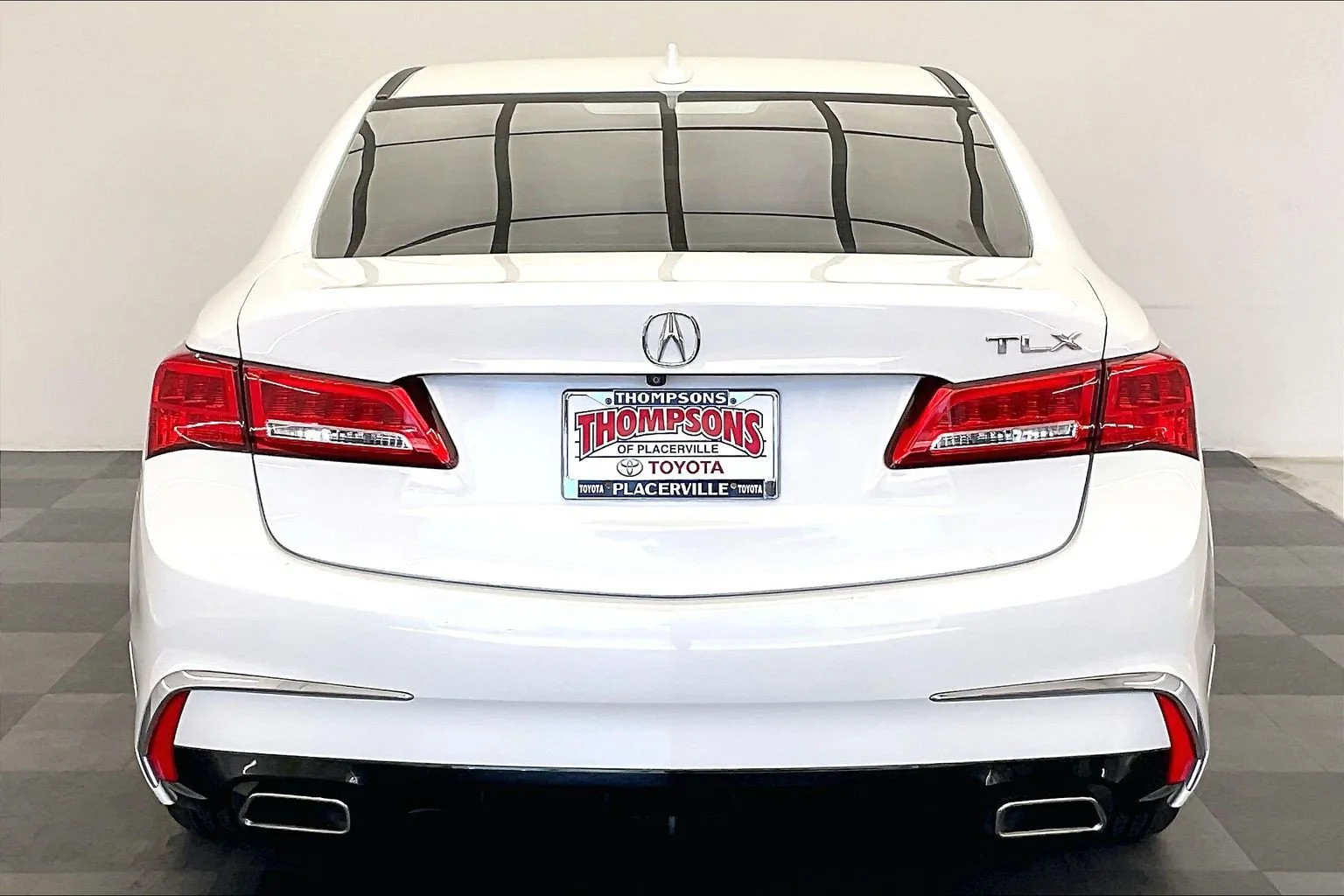 Used 2018 Bellanova White Pearl Acura 3.5L V6 image 3