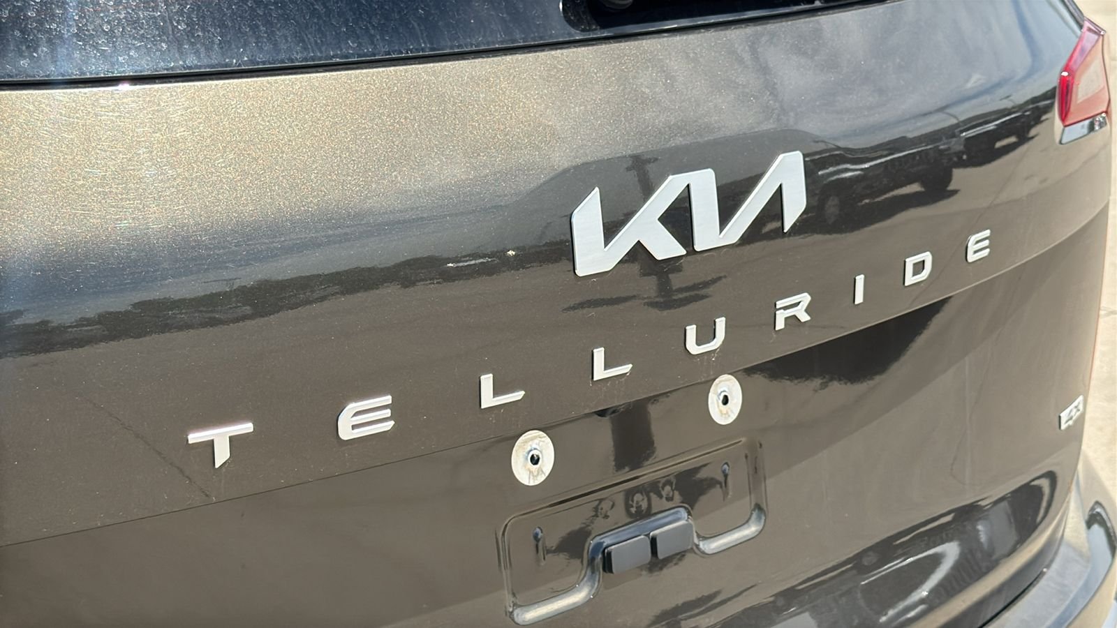 Used 2025 Green Kia S image 9