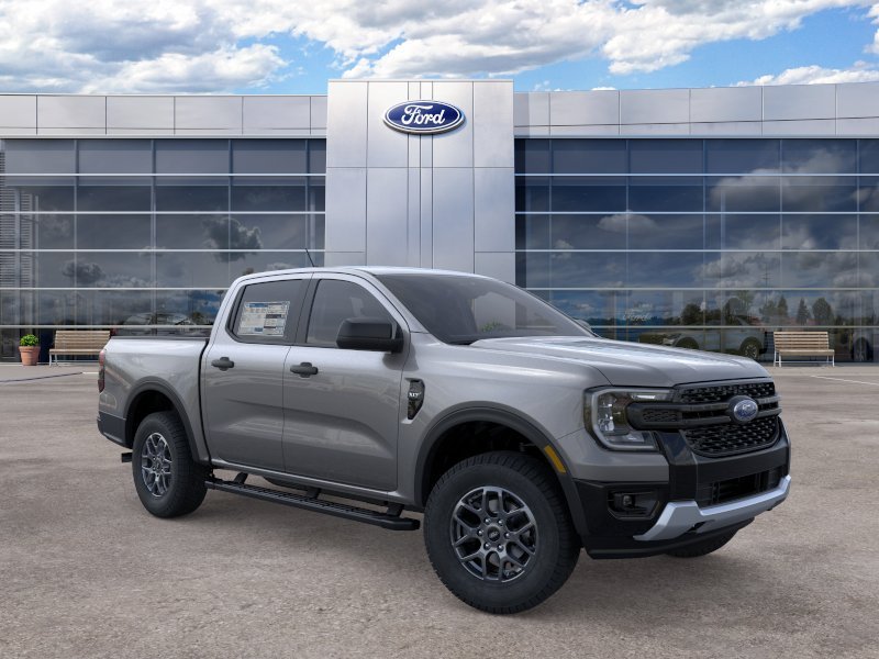 New 2026 Carbonized Gray Metallic Ford XLT image 7