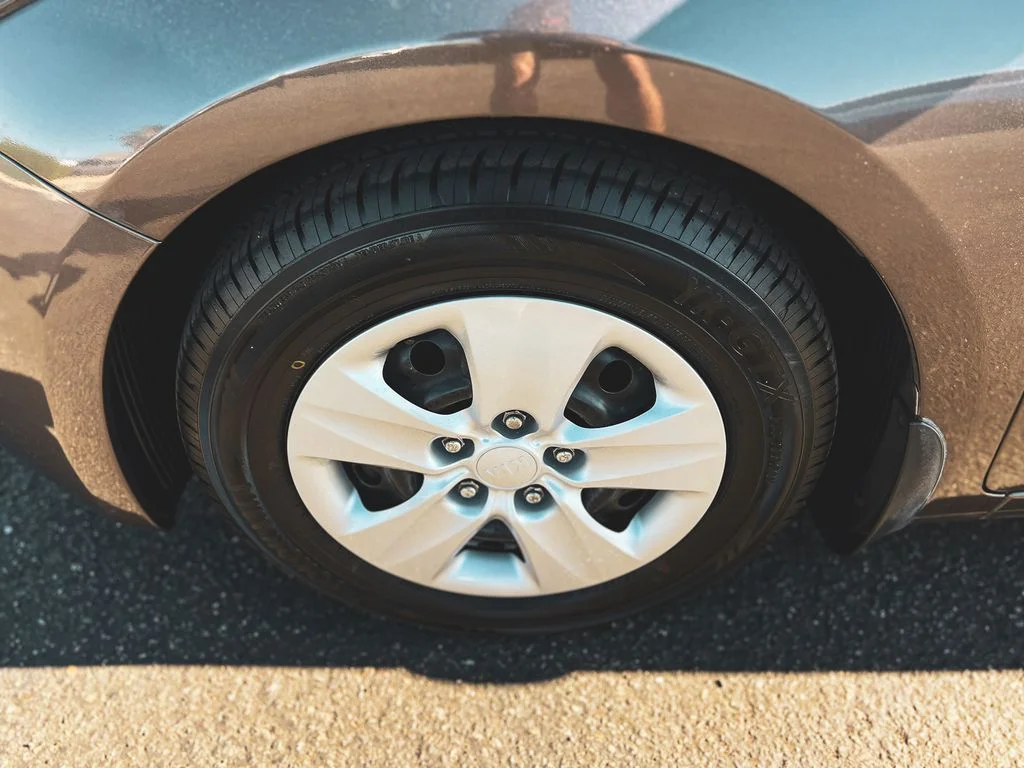 Used 2014 Brown Kia LX image 14