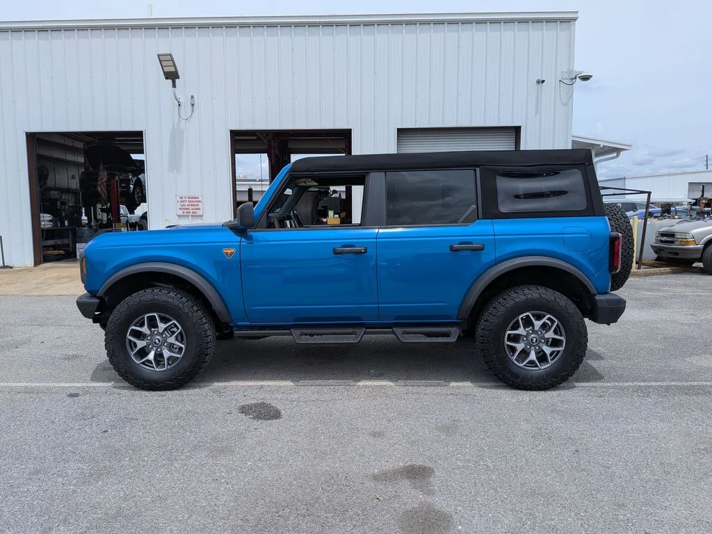 Used 2024 Blue Ford Badlands image 2
