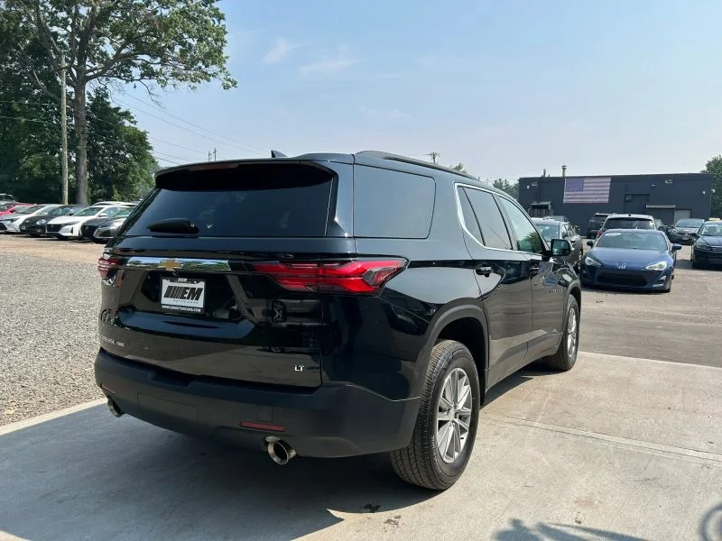 Used 2022 Black Chevrolet LT Sport Utility 4D image 11