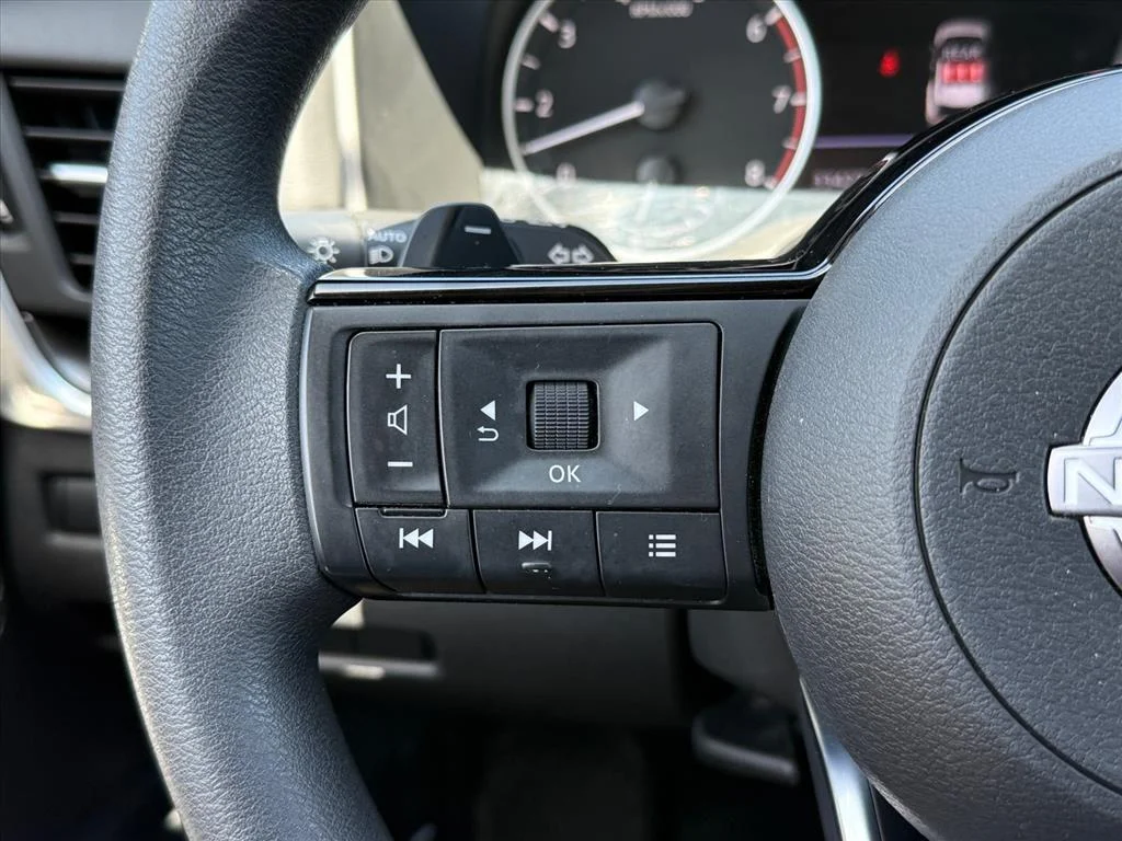 Used 2023 Gun Metallic Kad Nissan SV image 15