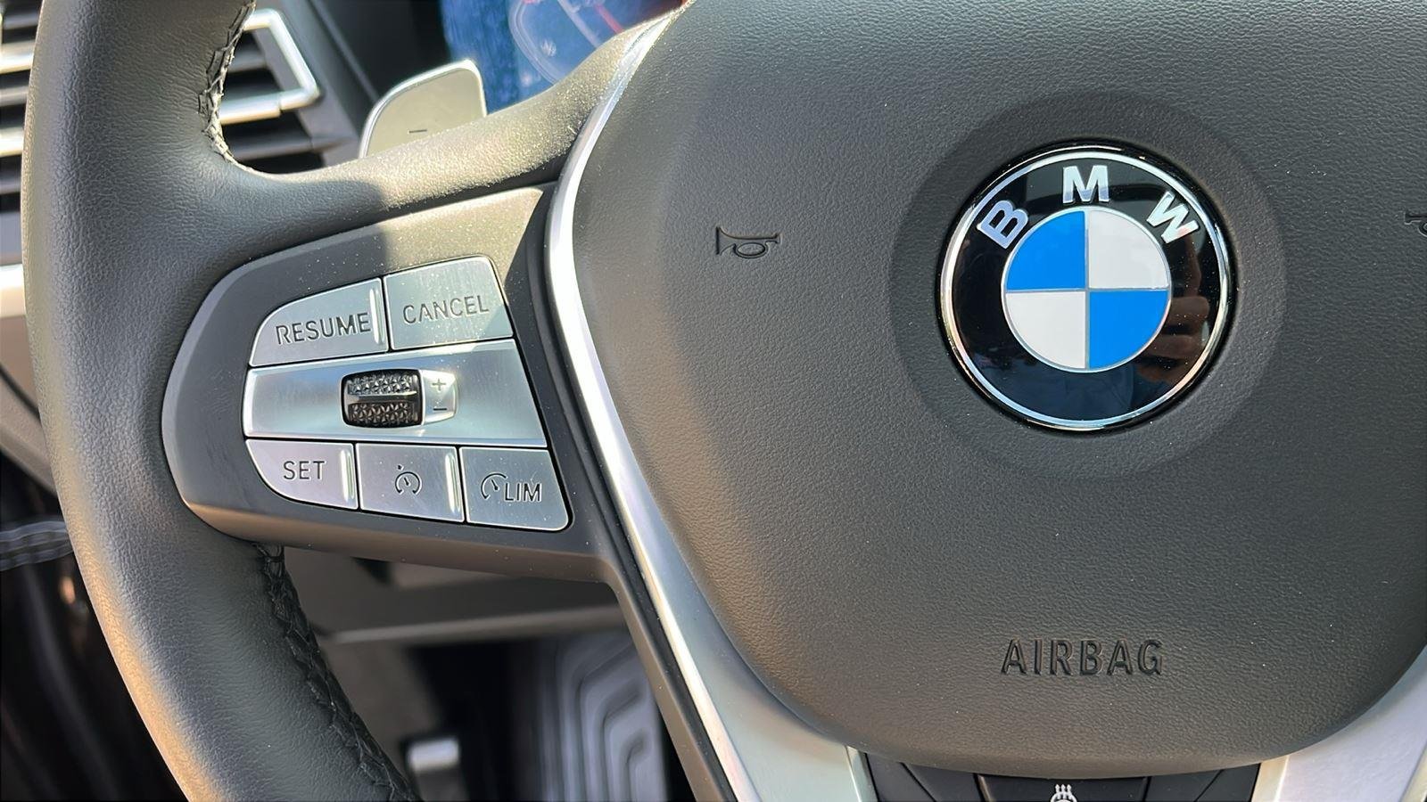 Used 2023 Dark Graphite Metallic BMW xDrive30i image 12