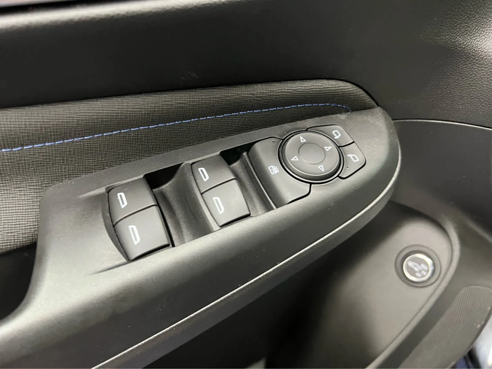 Used 2024 Ebony Twilight Metallic Buick Sport Touring image 17