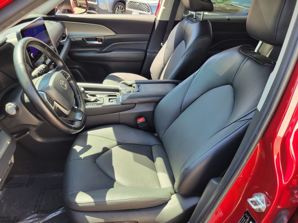 Used 2024 Pearl Toyota XLE image 17
