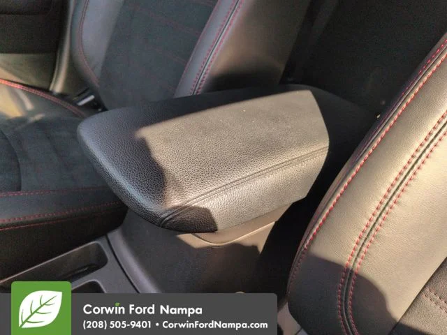 Used 2022 Mercury Gray Metallic Mitsubishi  image 19