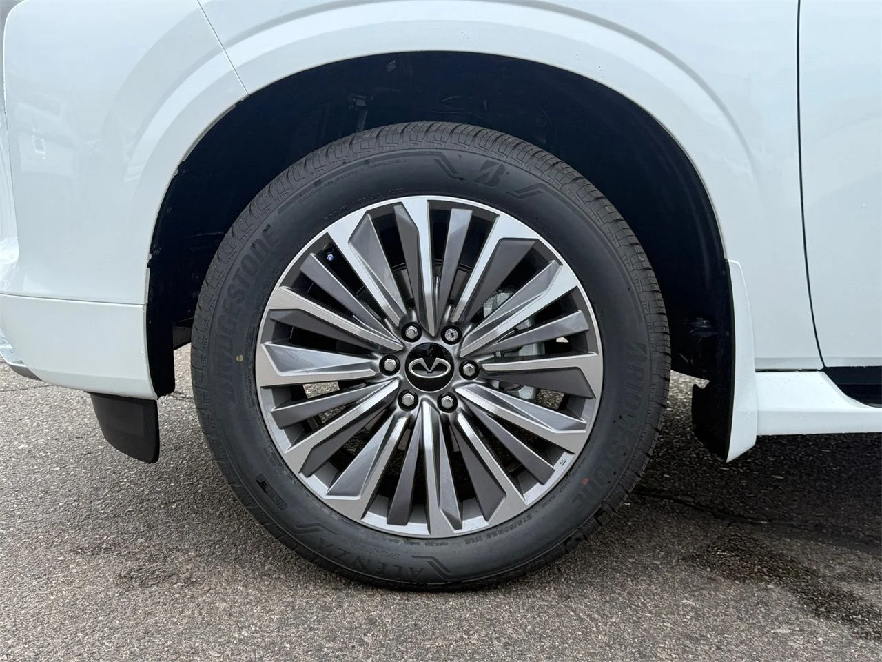 2026 INFINITI QX80 Luxe - Photo 10