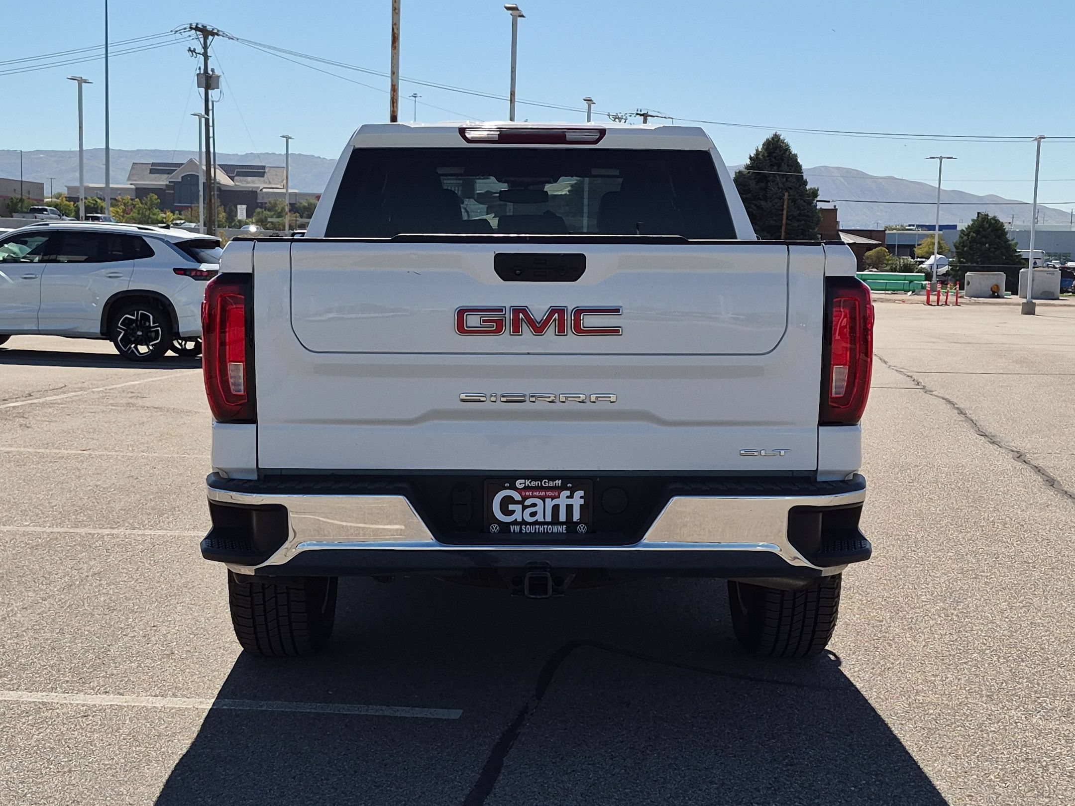 Used 2022 Summit White GMC SLT image 4