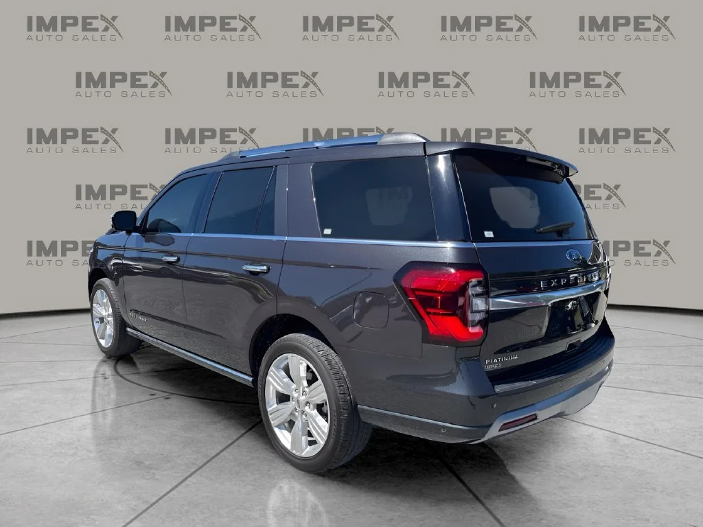 Used 2024 Gray Ford Platinum image 3