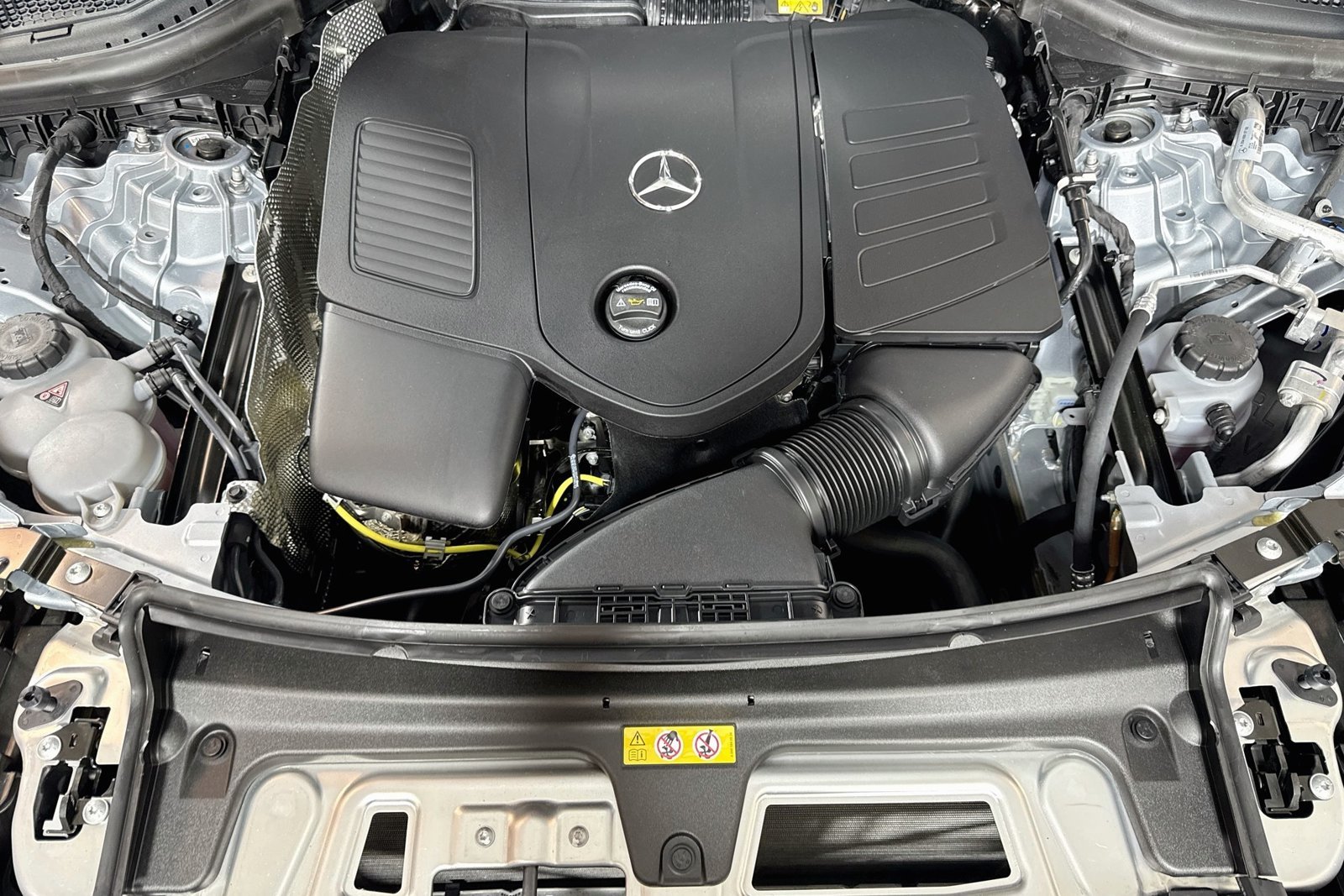 New 2026 Cirrus Silver Metallic Mercedes-Benz GLC 300 image 28