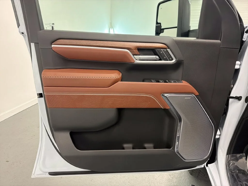 2026 GMC Sierra 3500HD Denali Ultimate - Photo 17