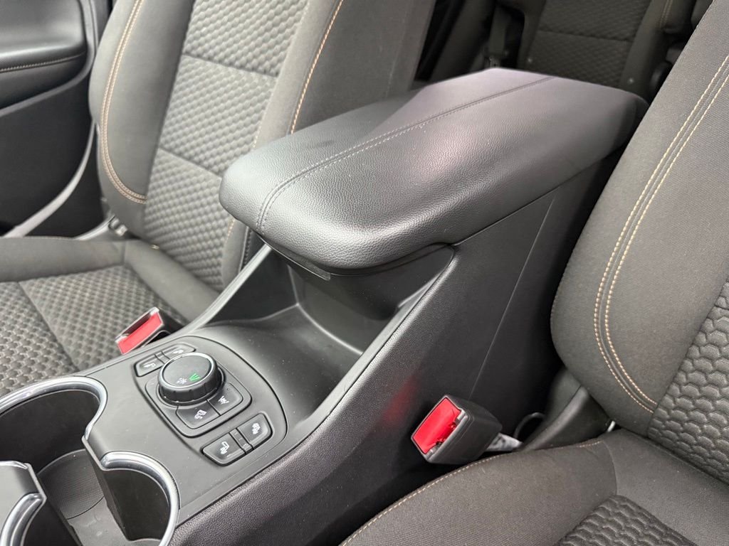 Used 2020 Silver GMC SLE image 24
