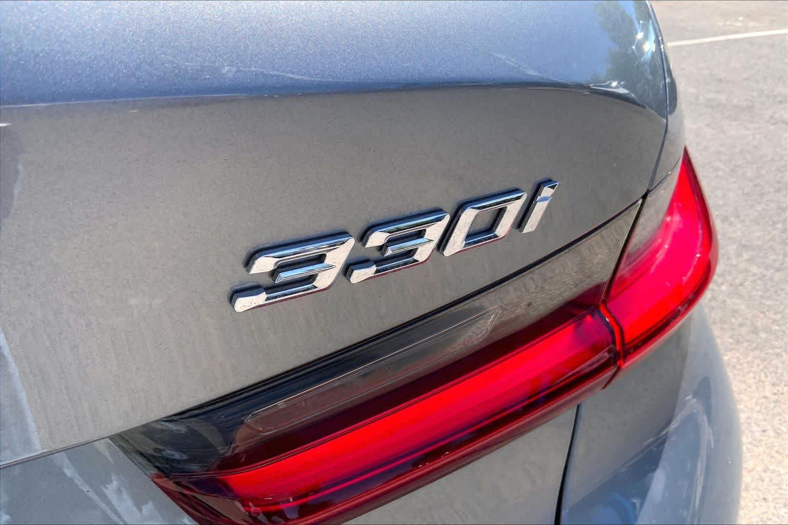 Used 2023 Skyscraper Grey Metallic BMW 330i image 29