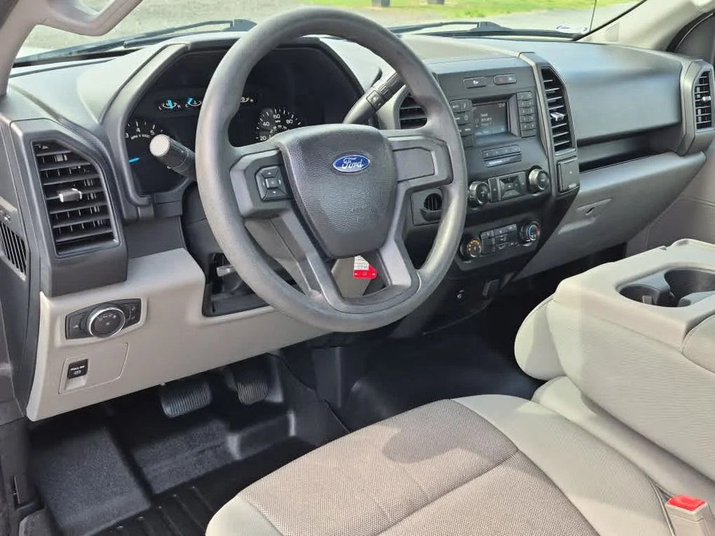 Used 2019 Oxford White Ford XL image 11