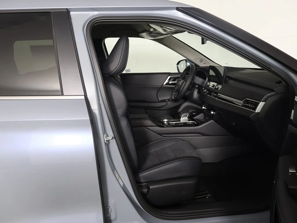 New 2026 Gray Mitsubishi SE 1.5T S-AWC image 32