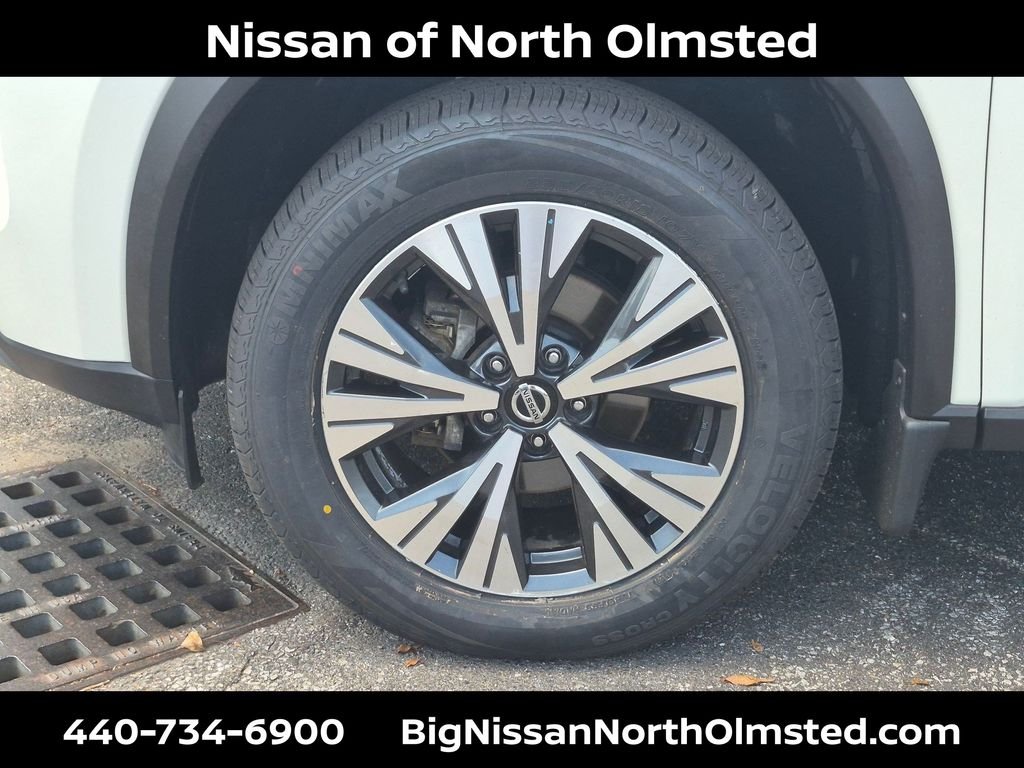 Certified Used 2021 Pearl White Nissan SV image 27