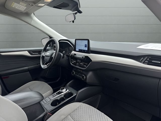 Used 2022 Blue Ford SE image 17