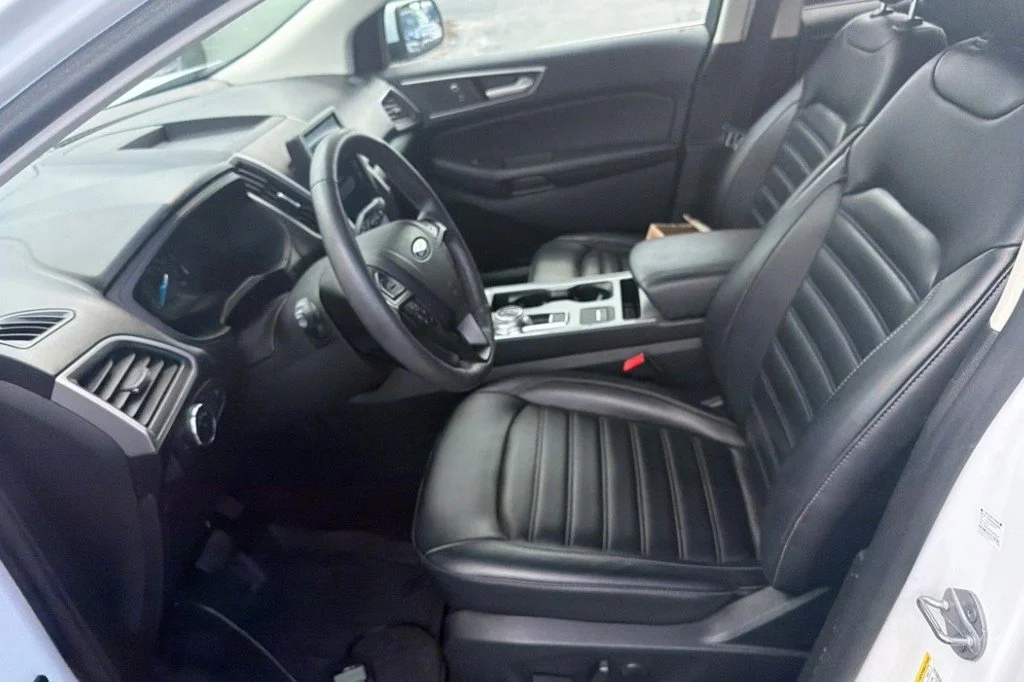 Used 2022 White Ford SEL image 7