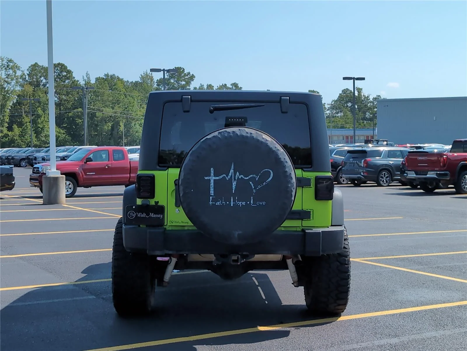 Used 2013 Gecko Pearl Jeep Sport image 4