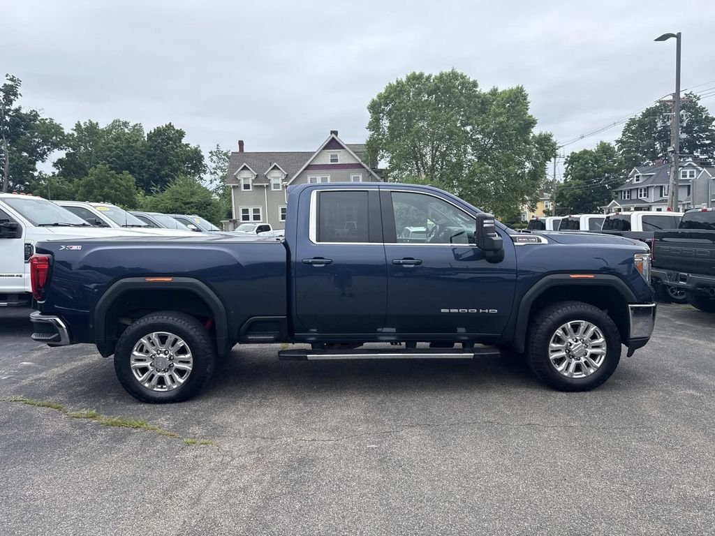 Used 2020 Blue GMC SLE image 6