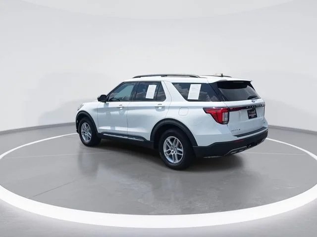 Used 2025 White Ford Active image 2