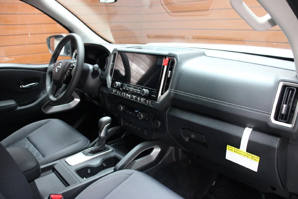 New 2027 Glacier White Nissan Crew Cab SV image 6
