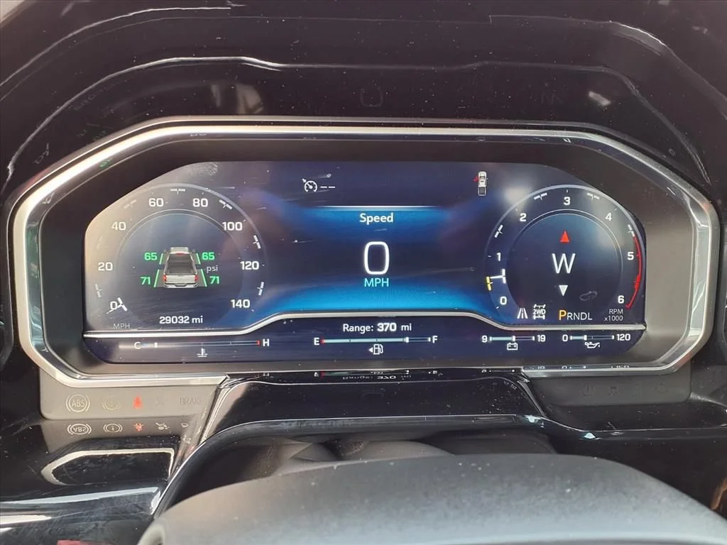 Used 2025 Summit White Chevrolet LT image 26