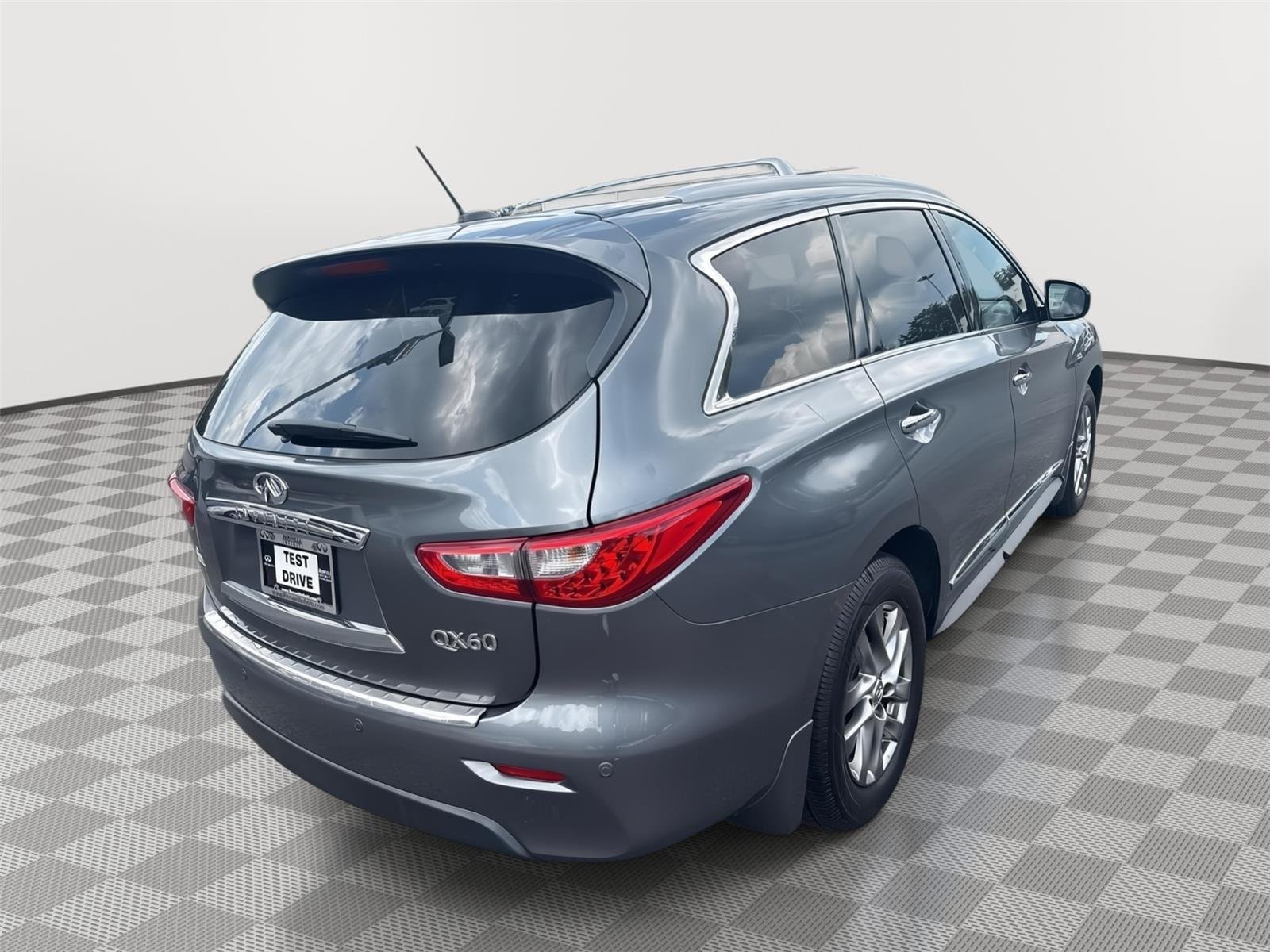 Used 2015 Graphite Shadow INFINITI  image 6