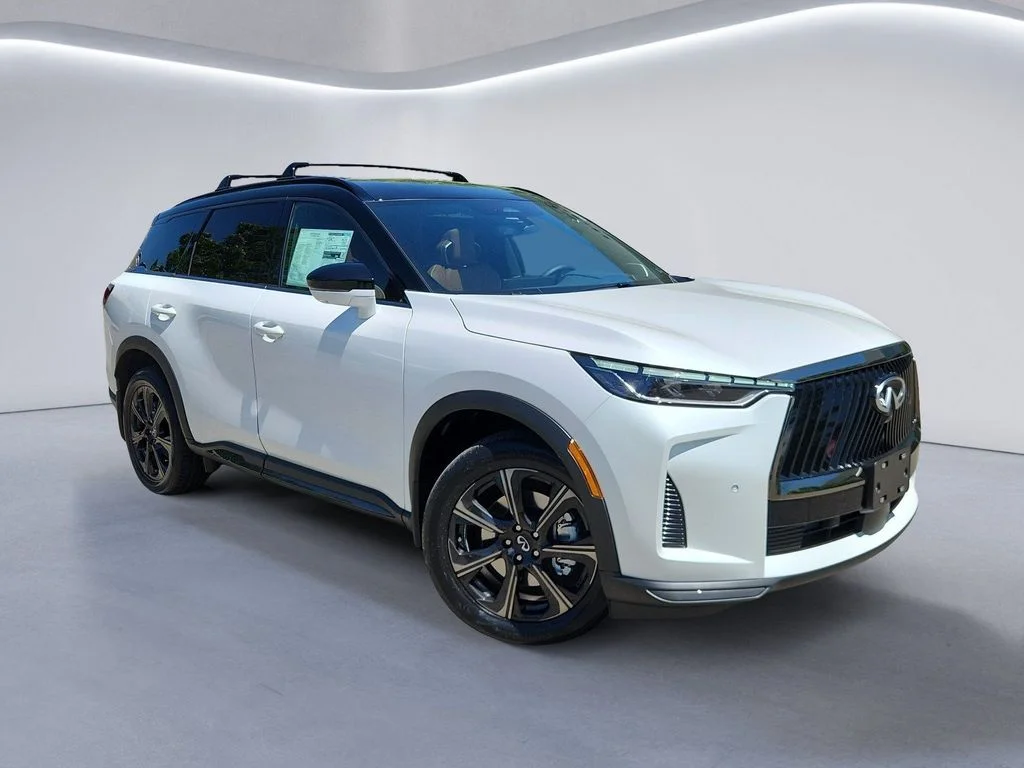 New 2027 2T RAD WHT INFINITI Autograph AWD image 2