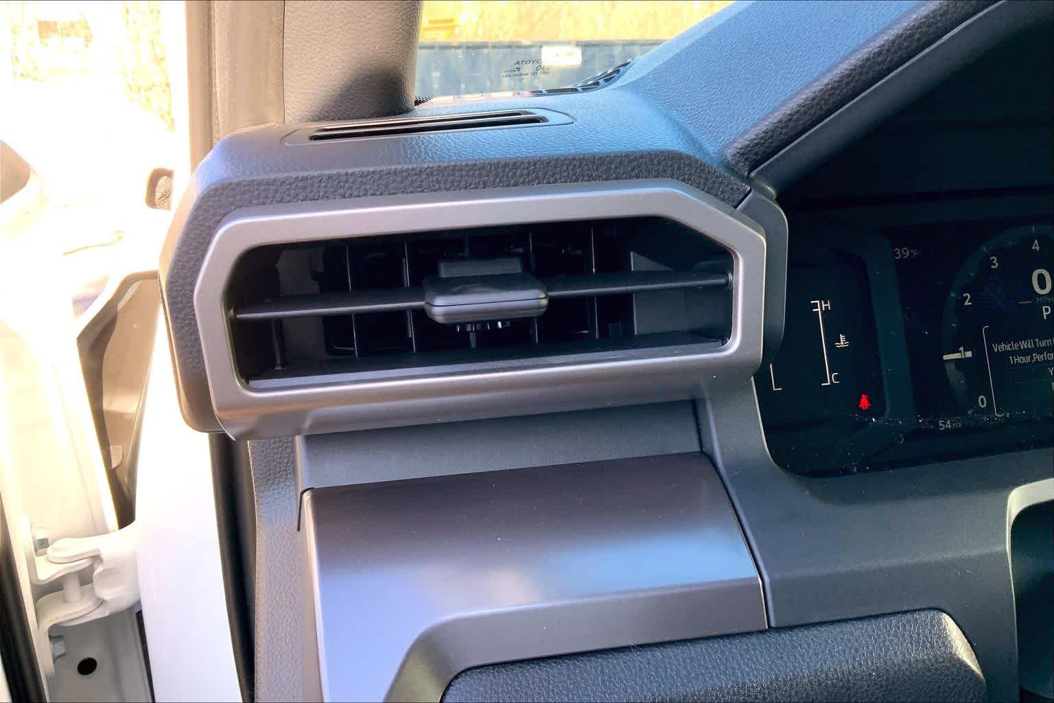 2026 Toyota Tacoma SR5 - Photo 18