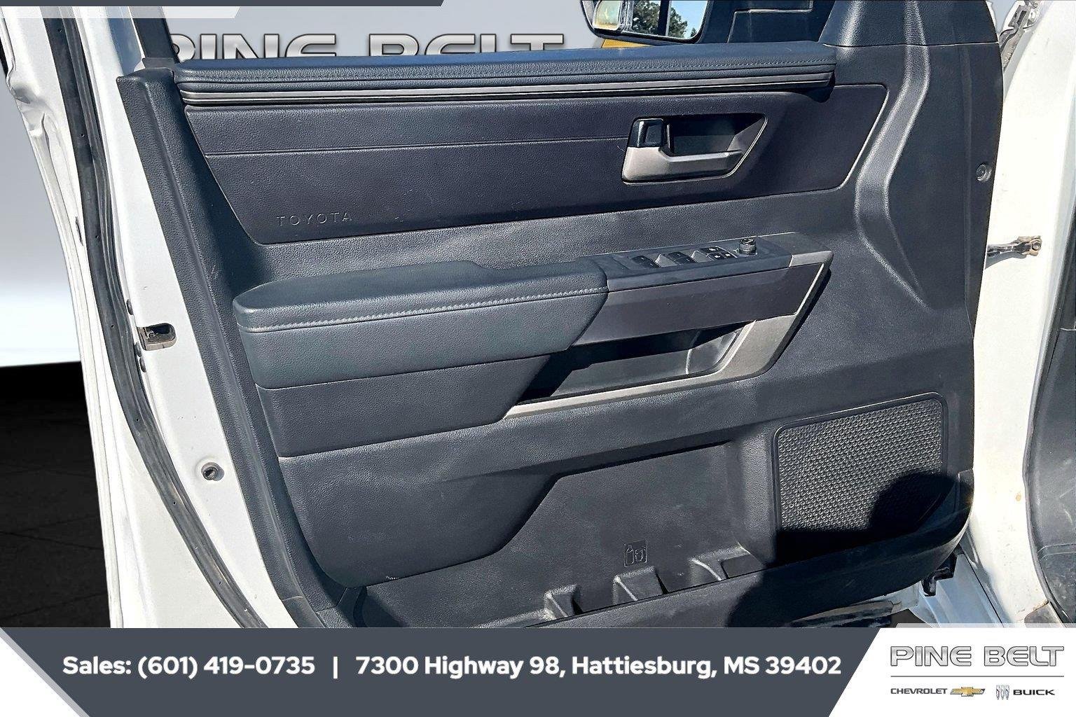 Used 2023 White Toyota SR5 image 18