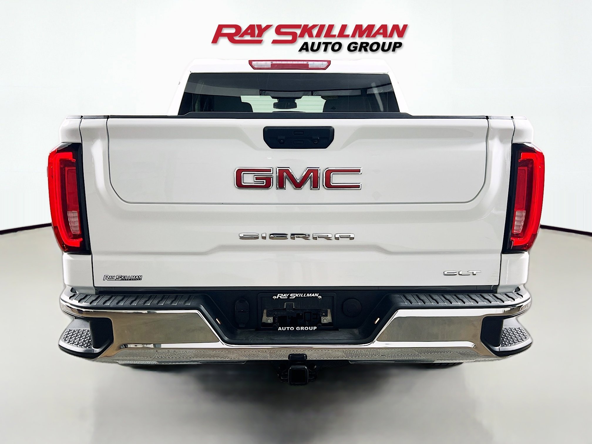 Used 2025 Summit White GMC SLT image 6