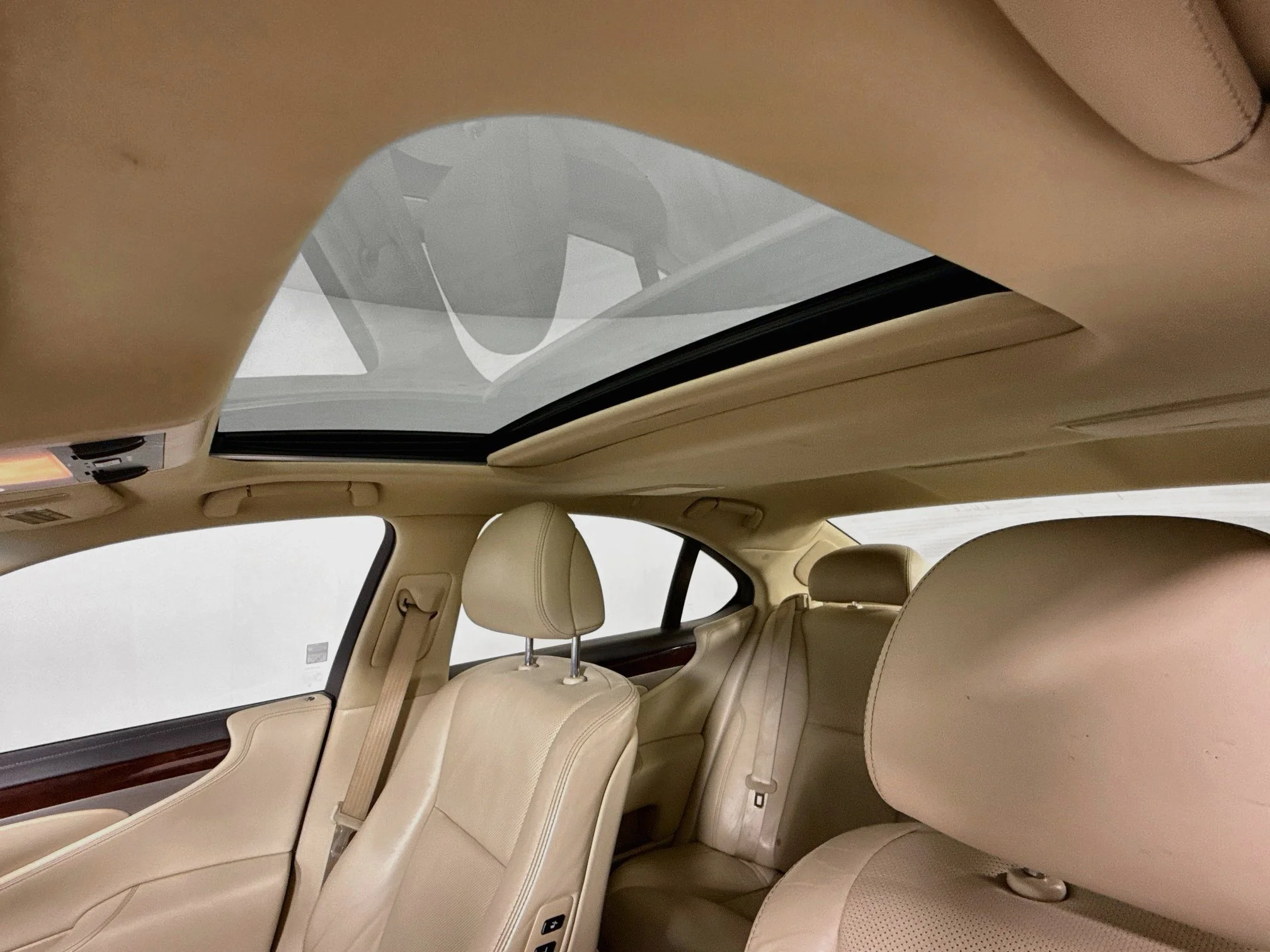 Used 2014 Starfire Pearl Lexus 460 image 14