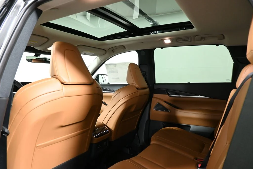 Used 2025 Black INFINITI Sensory image 26